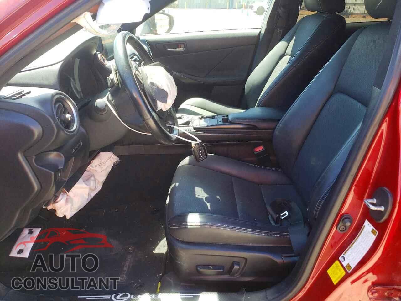 LEXUS IS 2021 - JTHCA1D20M5113921
