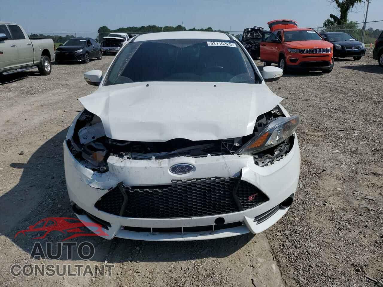 FORD FOCUS 2014 - 1FADP3L96EL361429