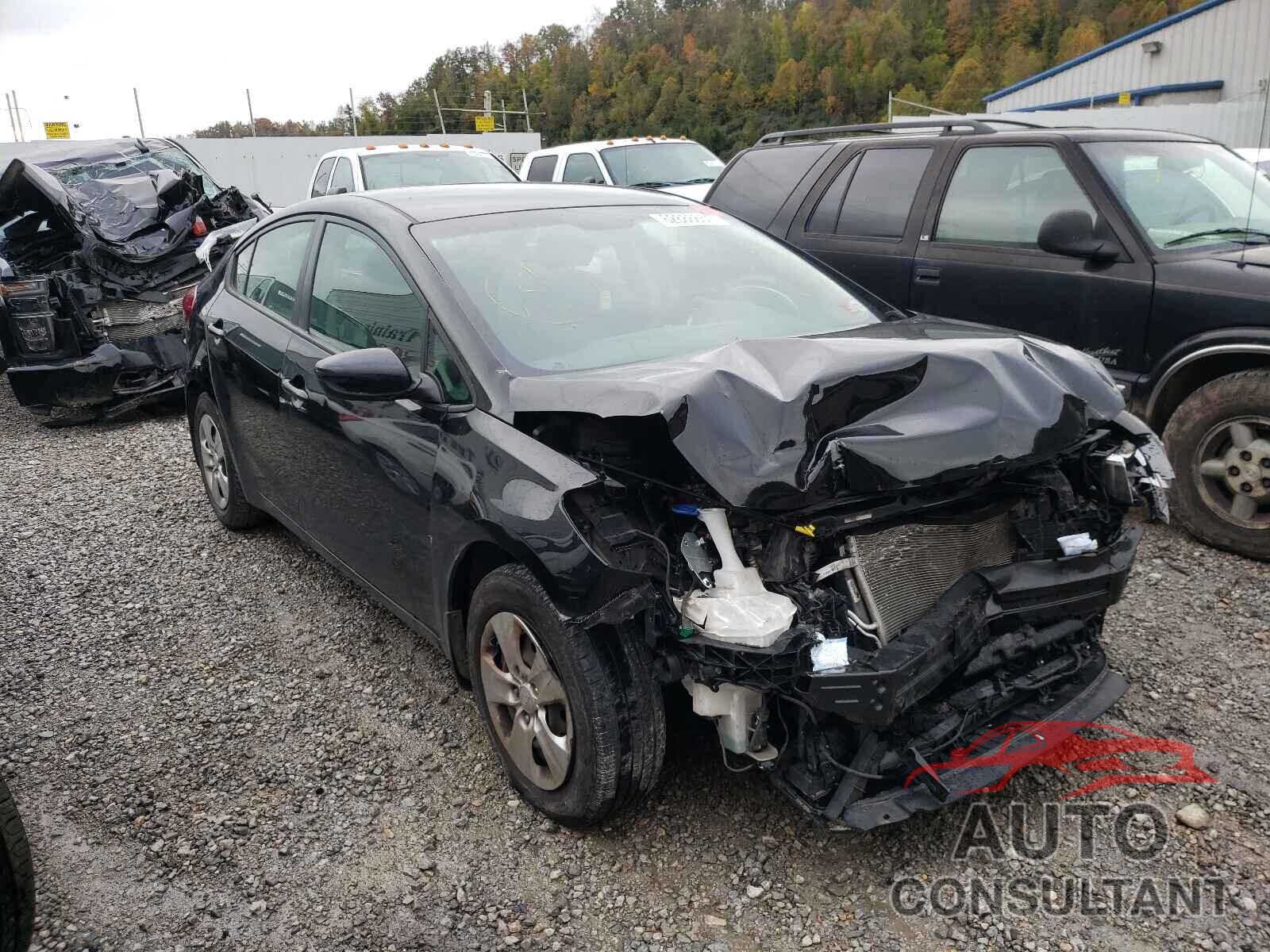 KIA FORTE 2018 - 3KPFK4A74JE275595