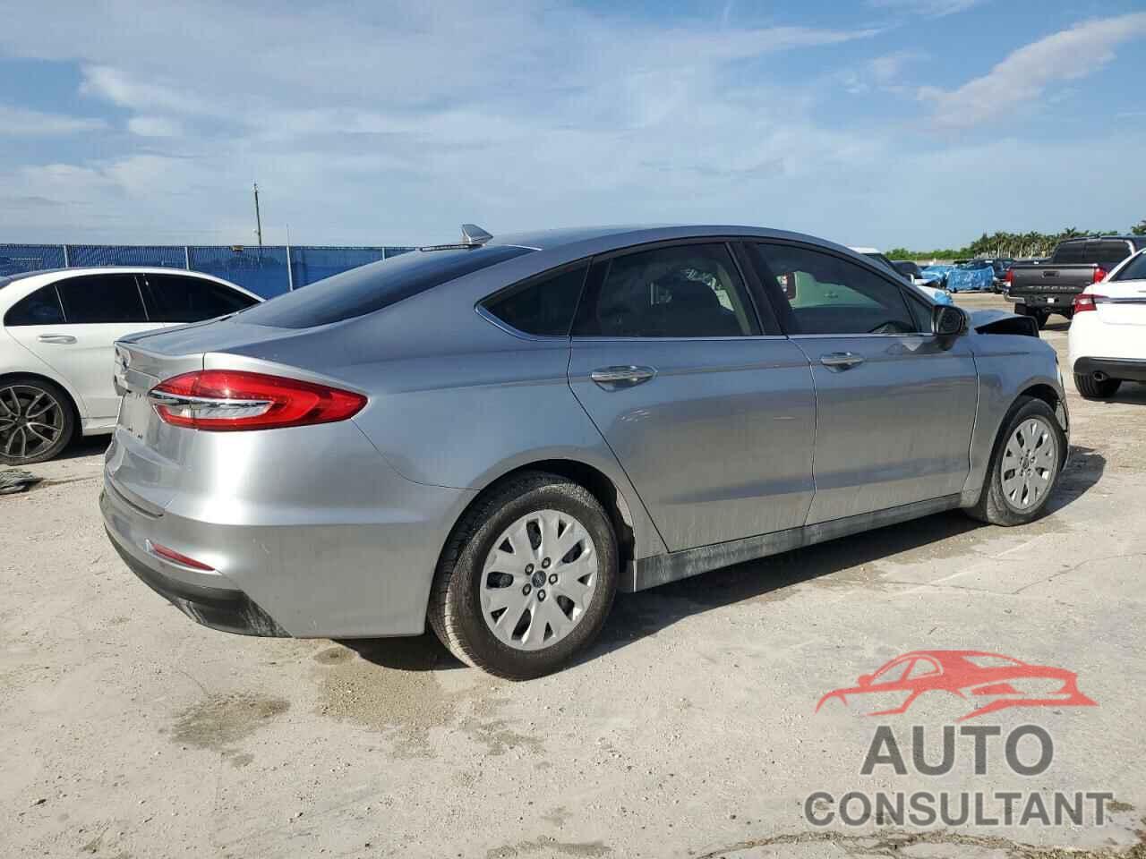 FORD FUSION 2020 - 3FA6P0G75LR220950