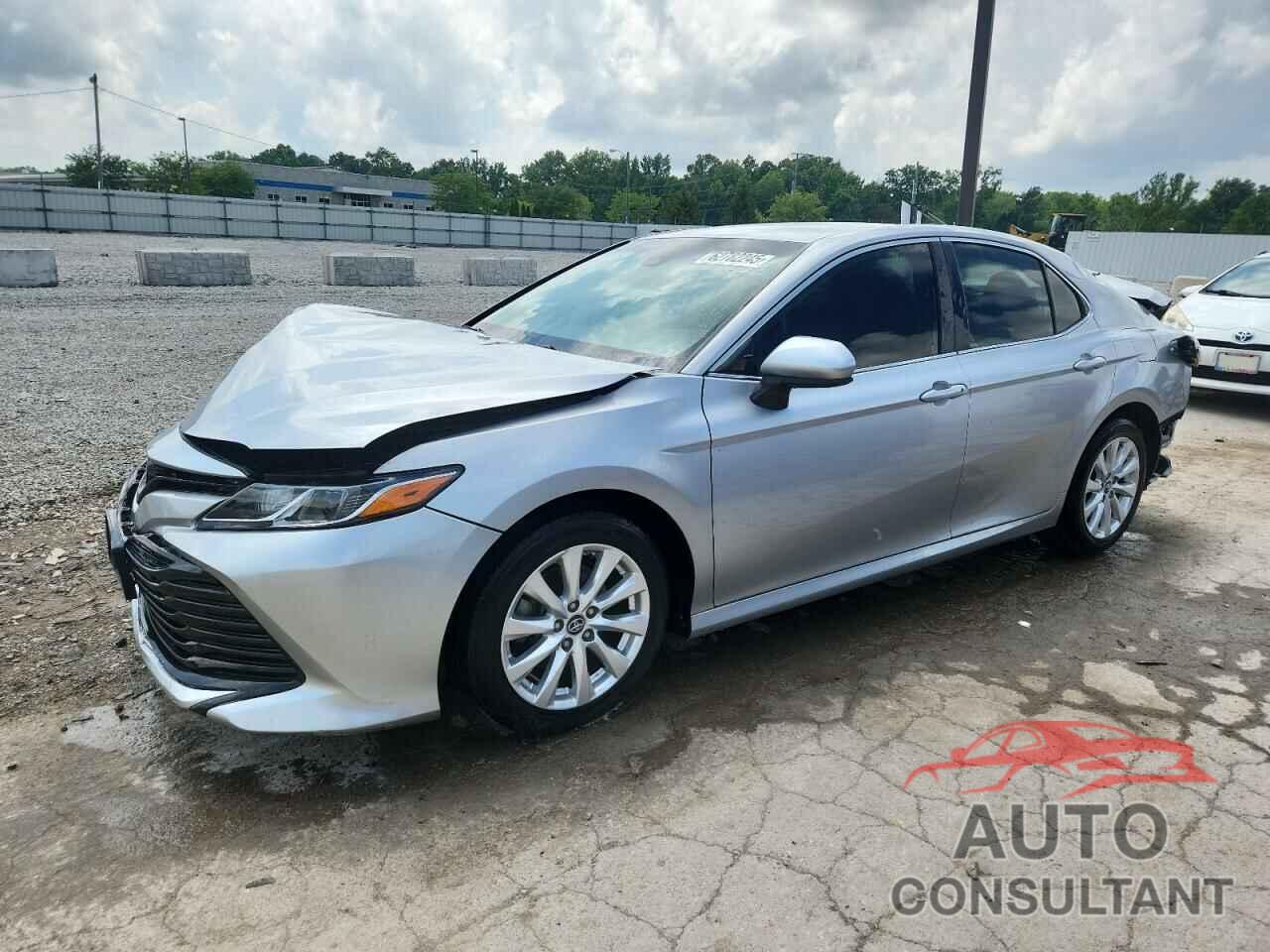 TOYOTA CAMRY 2018 - 4T1B11HK9JU012879