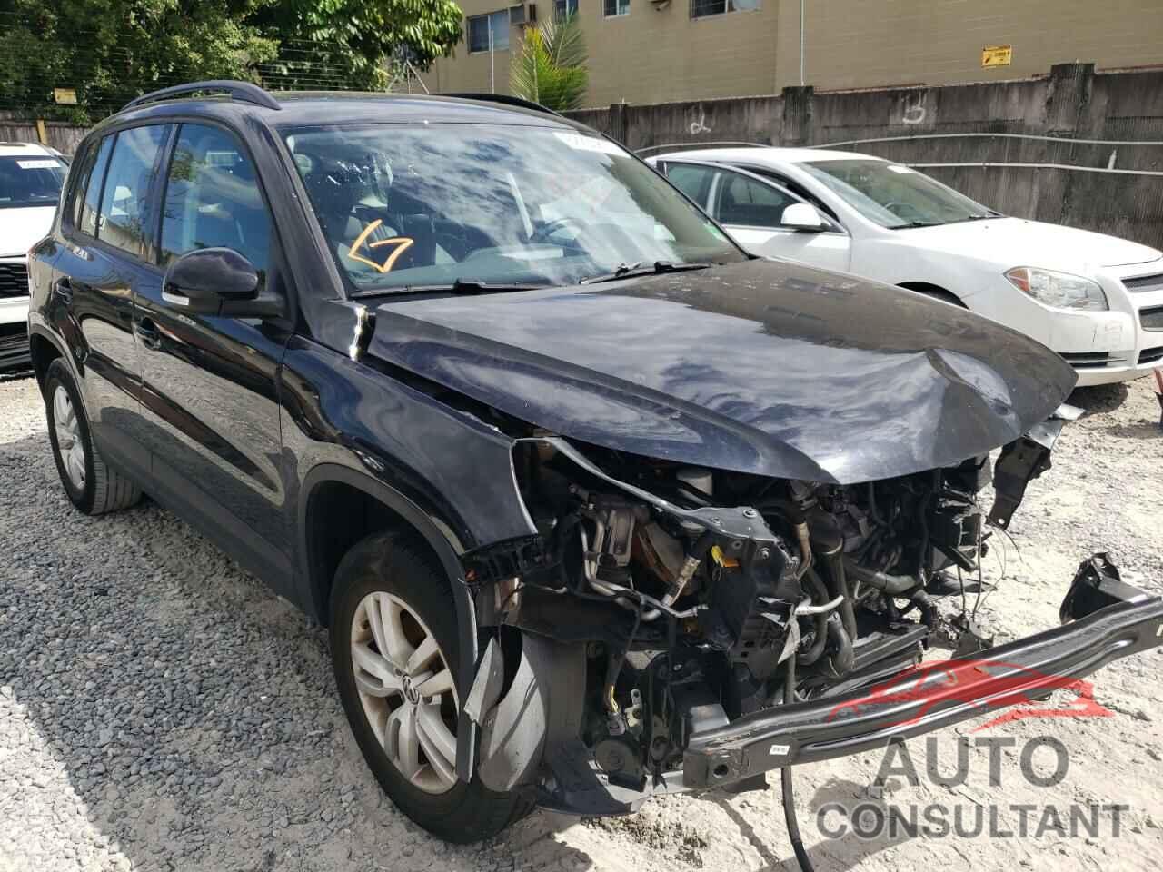 VOLKSWAGEN TIGUAN 2017 - WVGAV7AX6HK001773