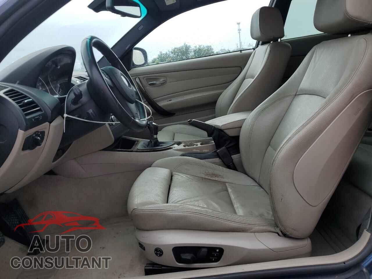 BMW 1 SERIES 2011 - WBAUC9C57BVM11368