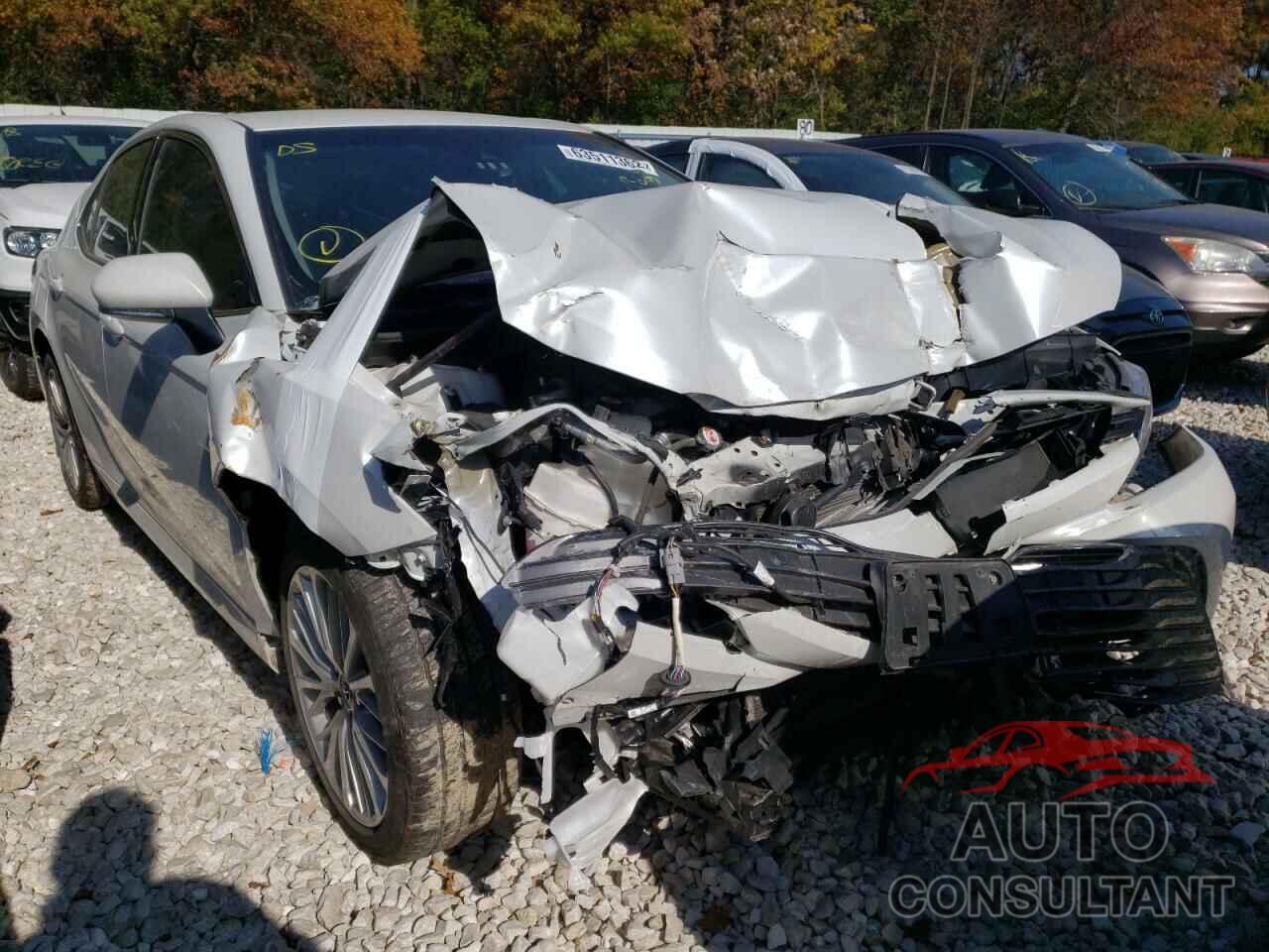TOYOTA CAMRY 2018 - 4T1B21HK0JU006160