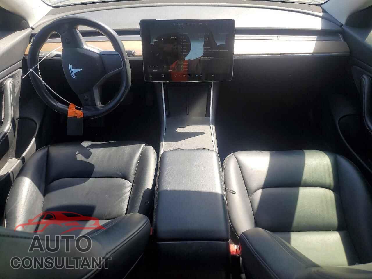 TESLA MODEL 3 2019 - 5YJ3E1EB4KF384884