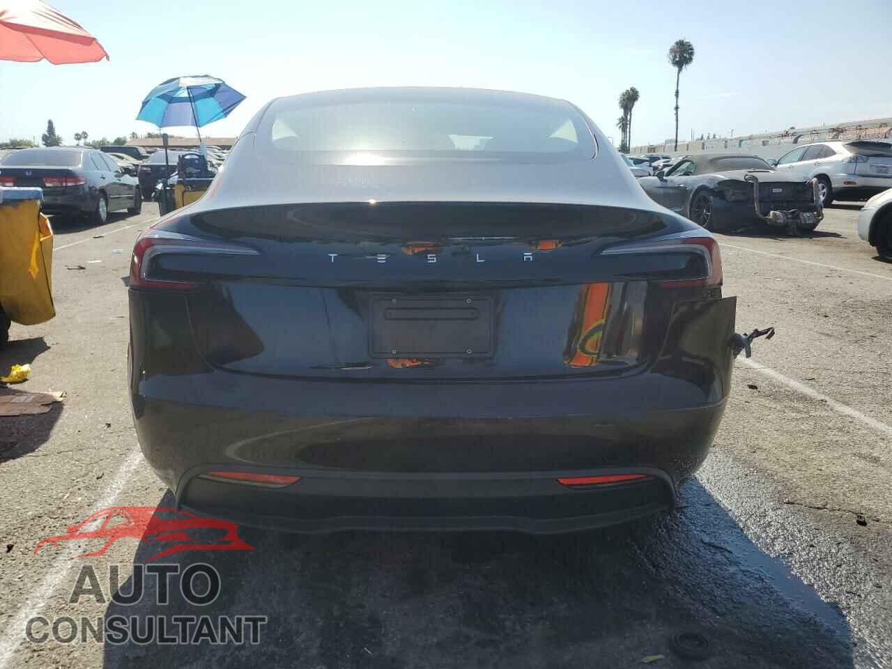 TESLA MODEL 3 2024 - 5YJ3E1EAXRF726517