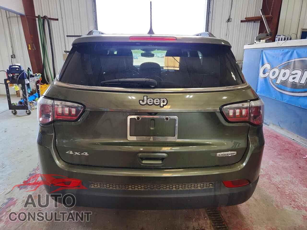 JEEP COMPASS 2018 - 3C4NJDBB1JT479915