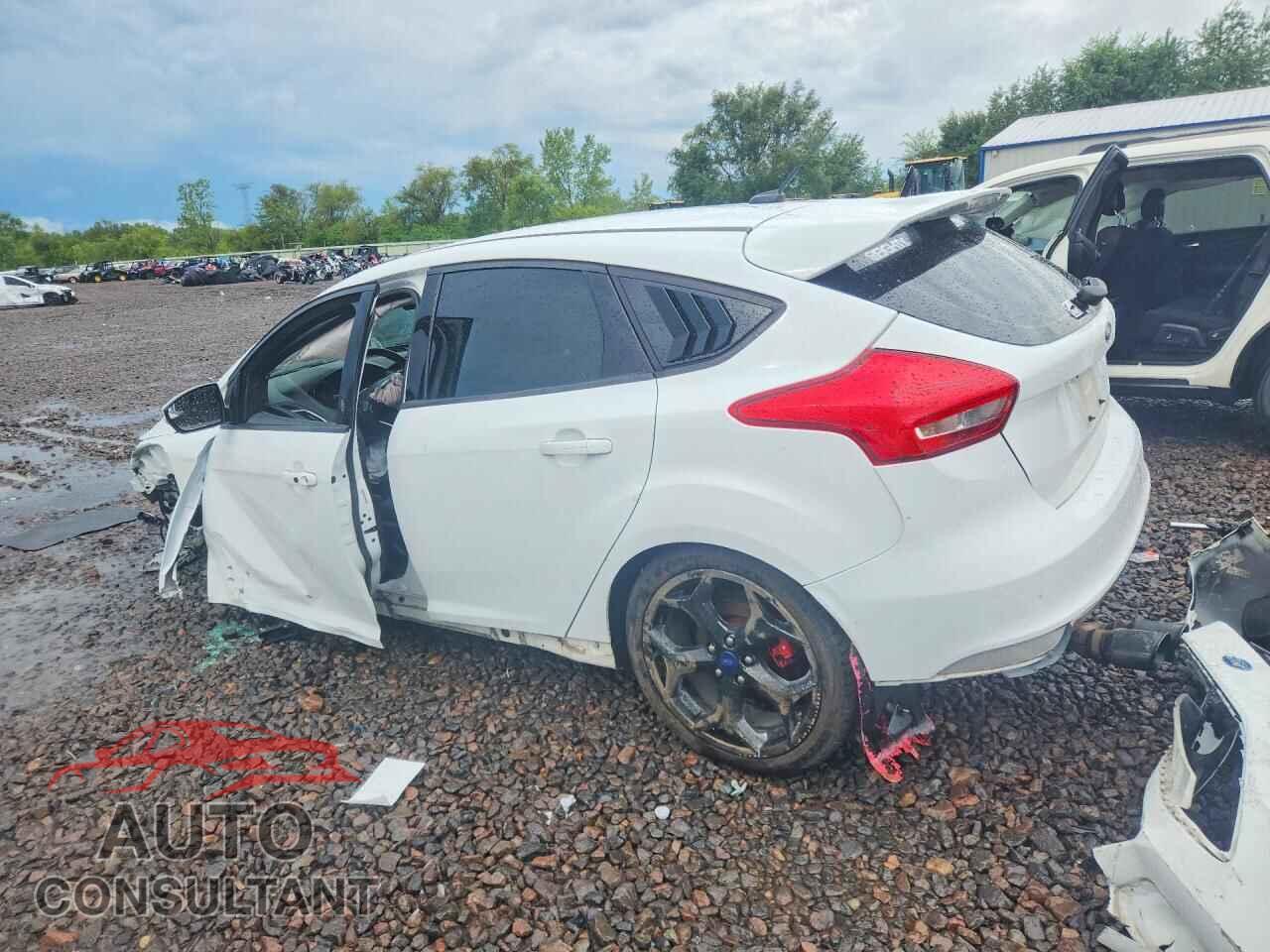 FORD FOCUS 2017 - 1FADP3L9XHL348140