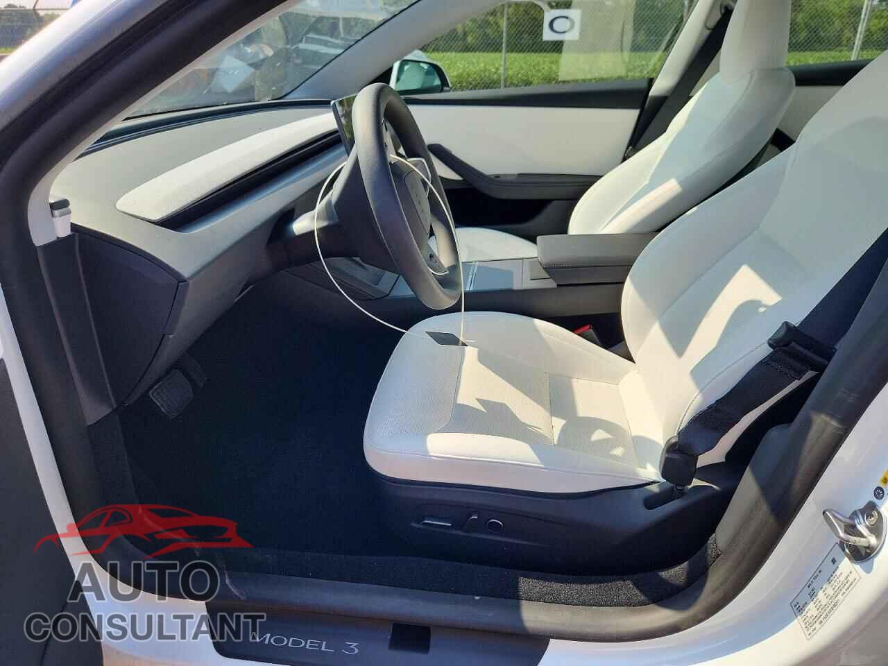 TESLA MODEL 3 2025 - 5YJ3E1EA1SF062811