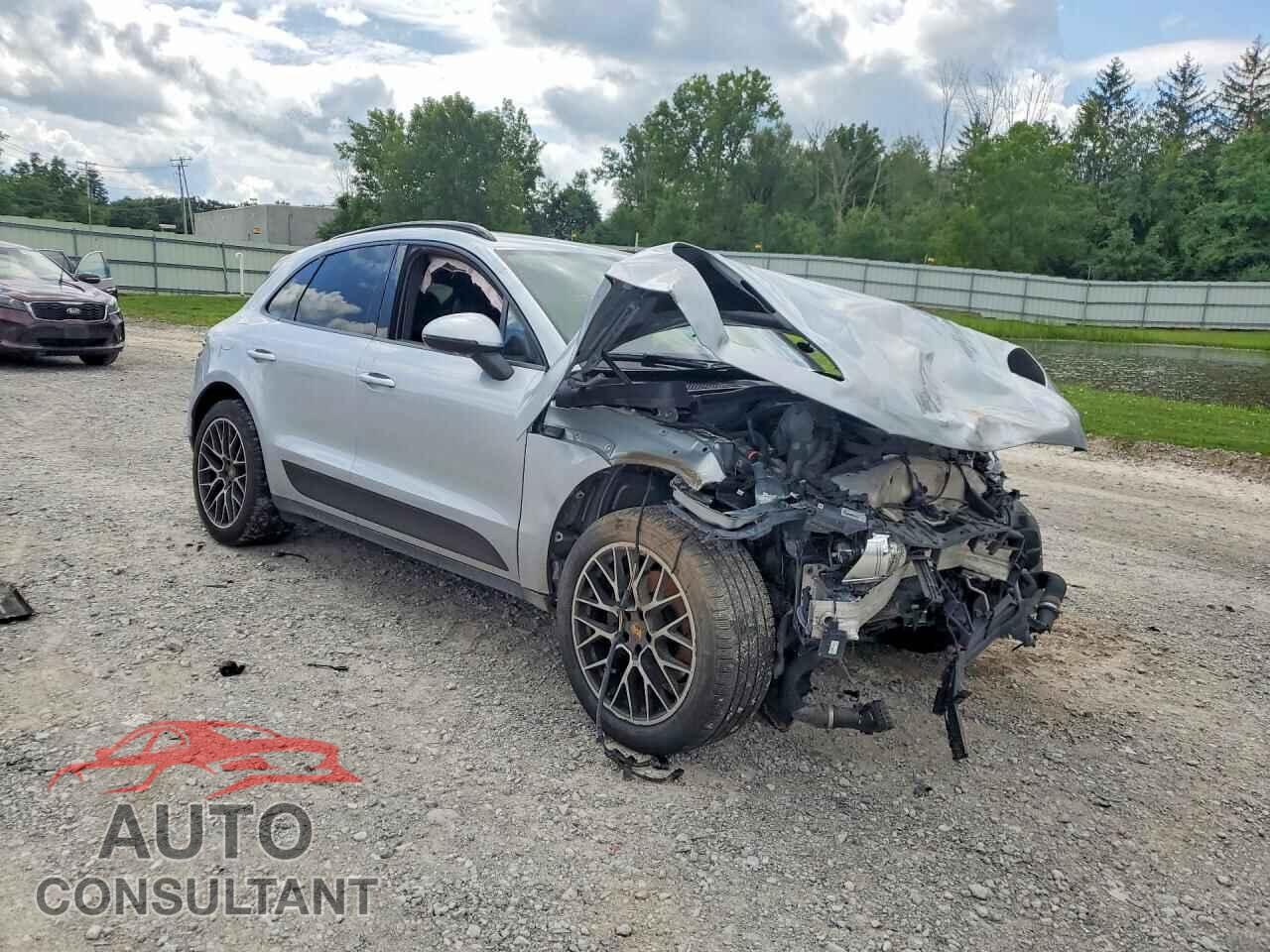 PORSCHE MACAN 2018 - WP1AA2A55JLB02447