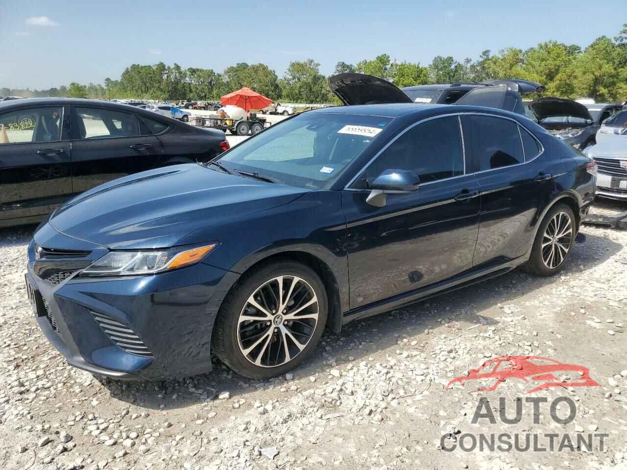 TOYOTA CAMRY 2018 - 4T1B11HK6JU667291