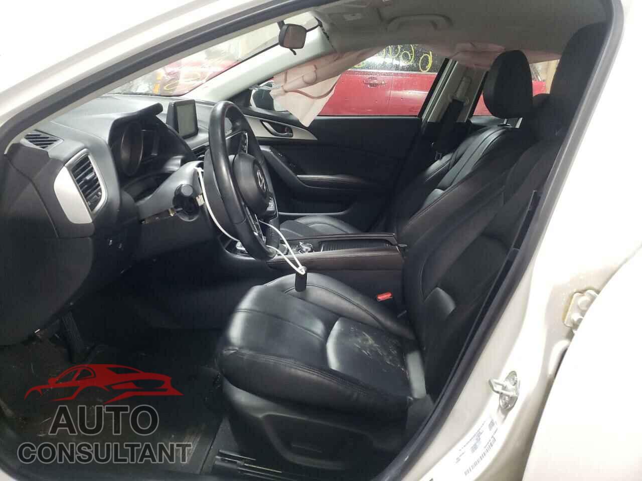 MAZDA 3 2017 - 3MZBN1L71HM117732