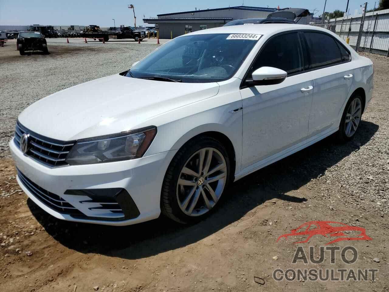 VOLKSWAGEN PASSAT 2018 - 1VWAA7A33JC039312