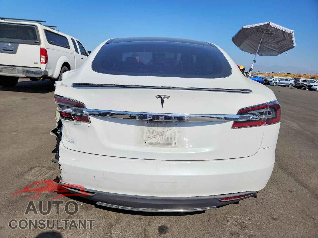 TESLA MODEL S 2013 - 5YJSA1DP2DFP16408