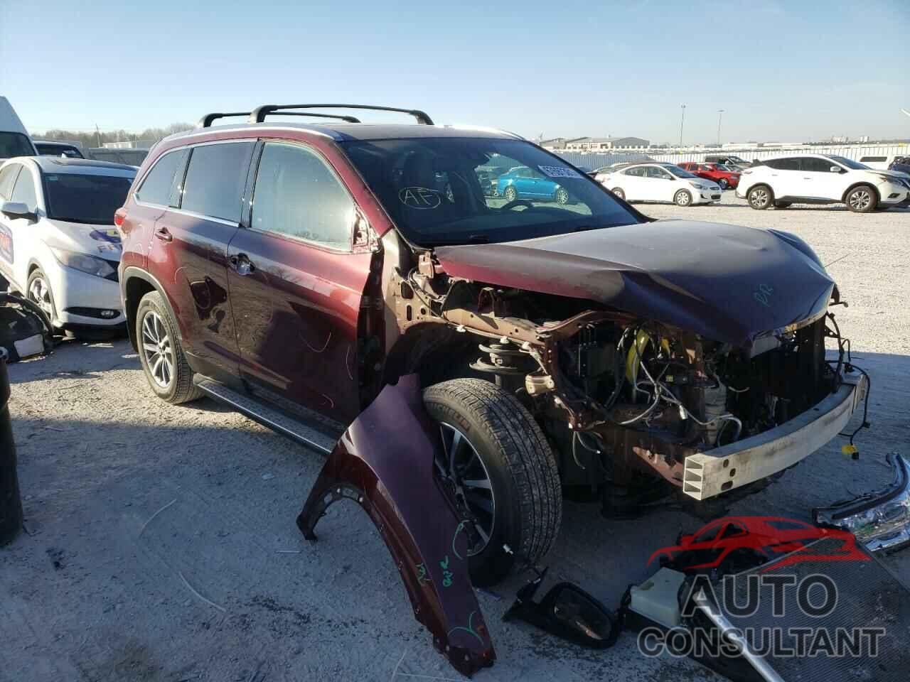 TOYOTA HIGHLANDER 2019 - 5TDJZRFH0KS918410