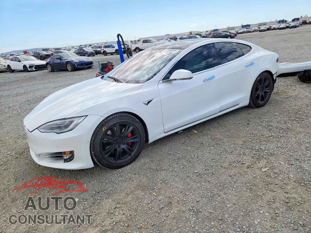 TESLA MODEL S 2020 - 5YJSA1E48LF415841