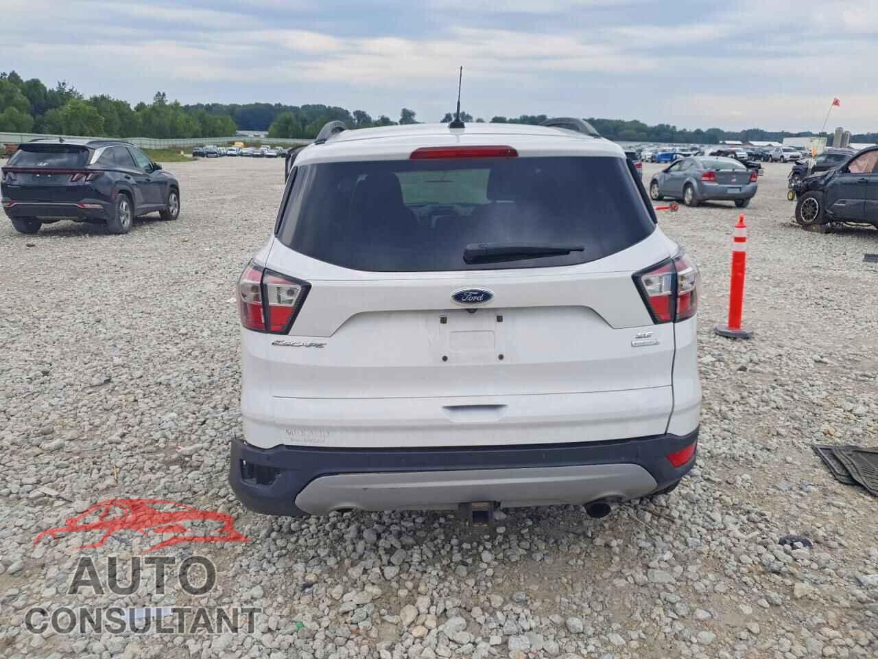 FORD ESCAPE 2017 - 1FMCU0G99HUF10563