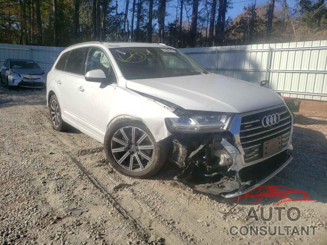 AUDI Q7 2018 - WA1VAAF71JD028035