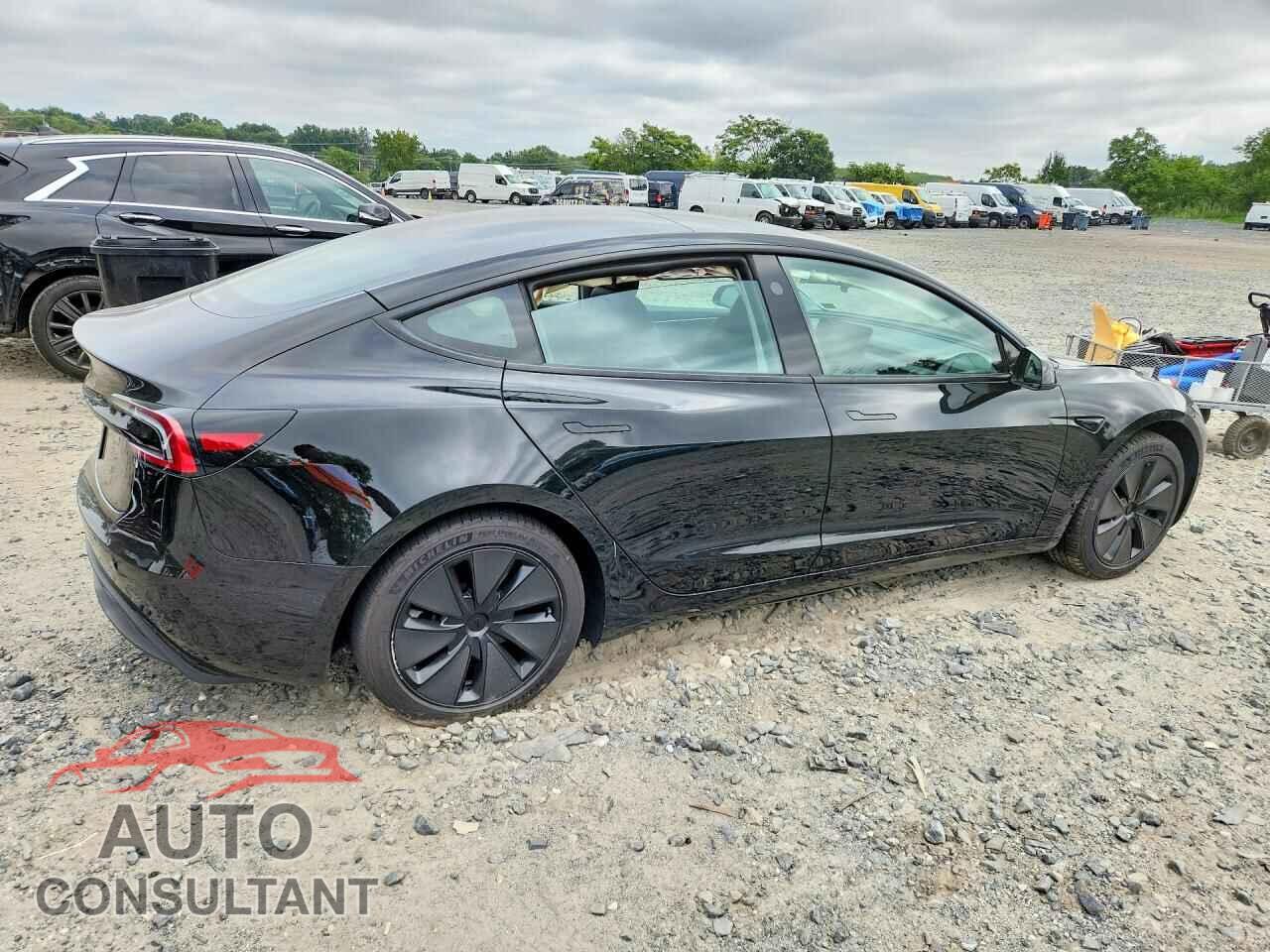 TESLA MODEL 3 2024 - 5YJ3E1EA8RF739704