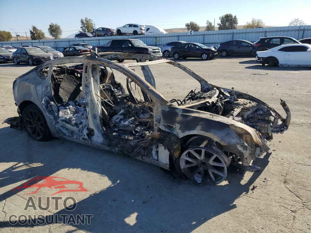 TESLA MODEL 3 2021 - 5YJ3E1EAXMF100068