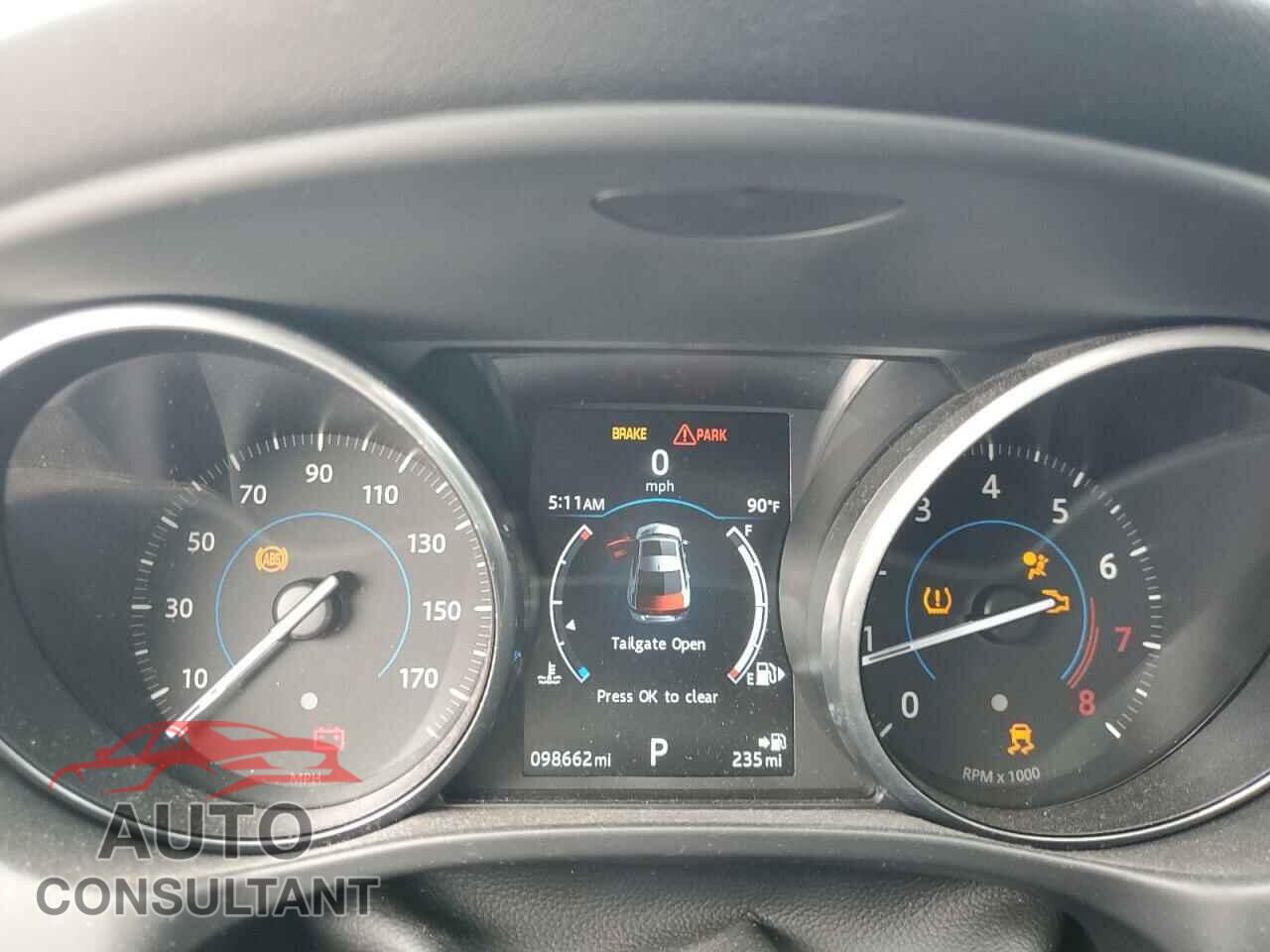 JAGUAR XE 2017 - SAJAD4BG3HA966165