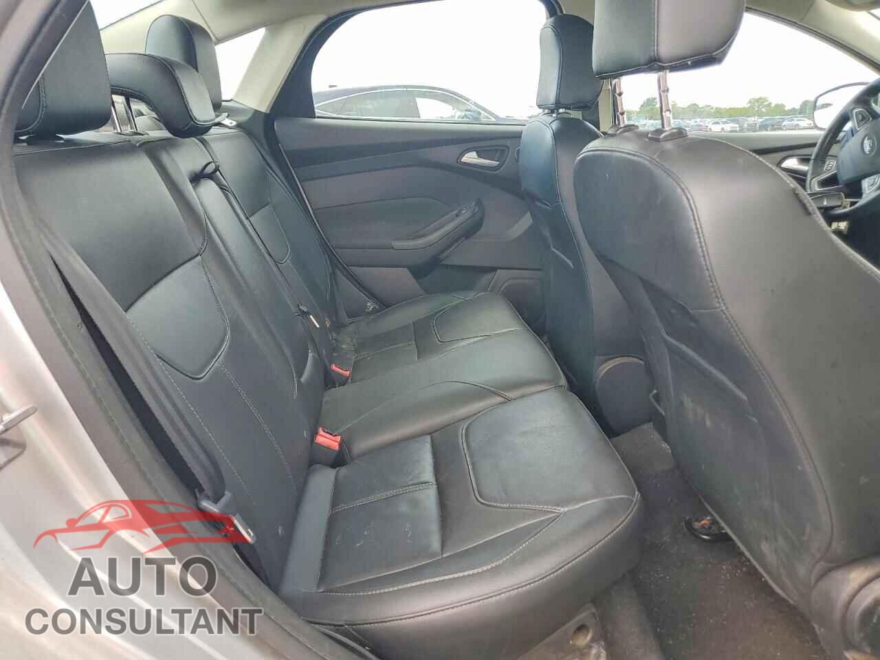 FORD FOCUS 2017 - 1FADP3J21HL280011