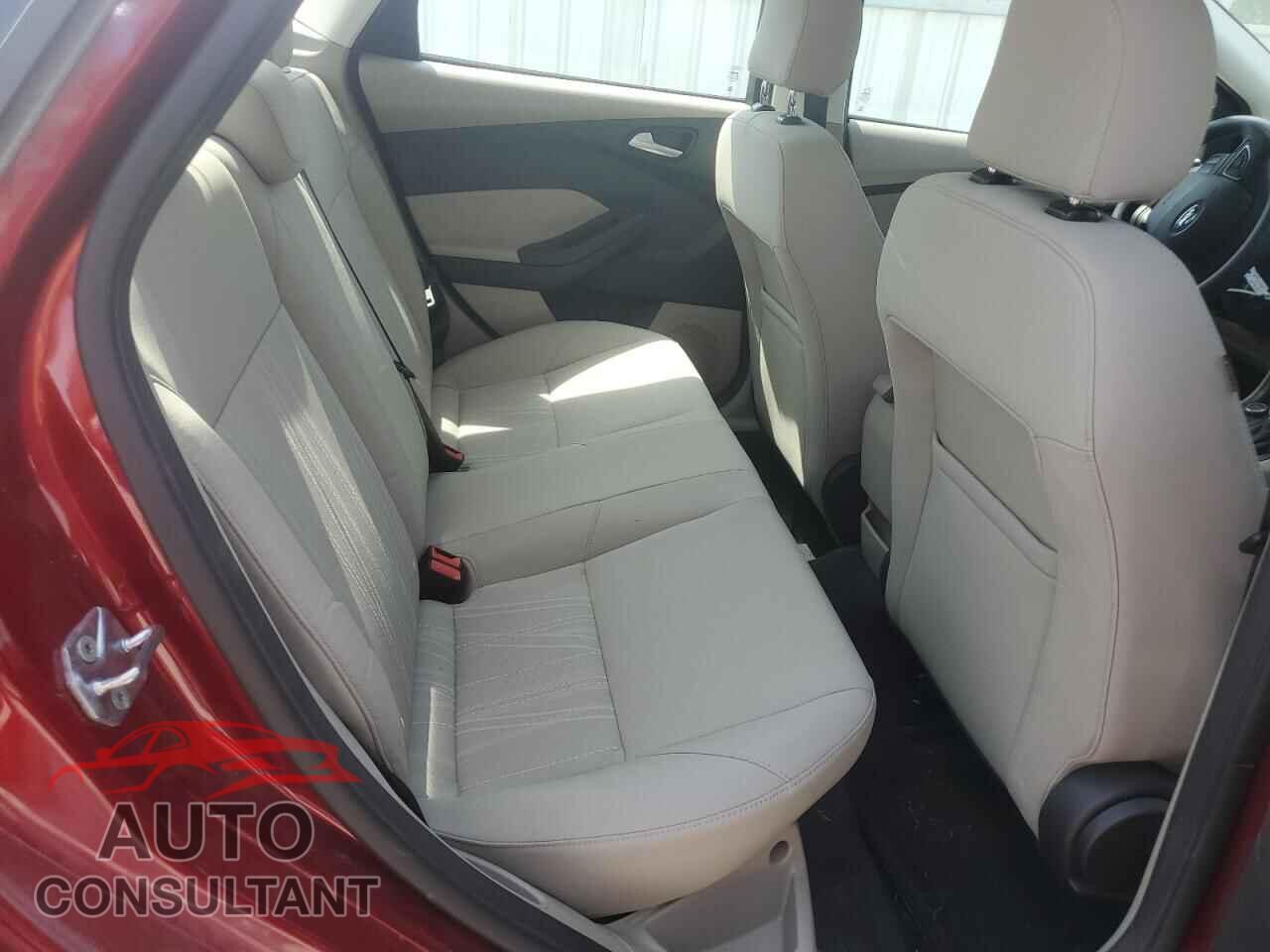 FORD FOCUS 2017 - 1FADP3F22HL214513