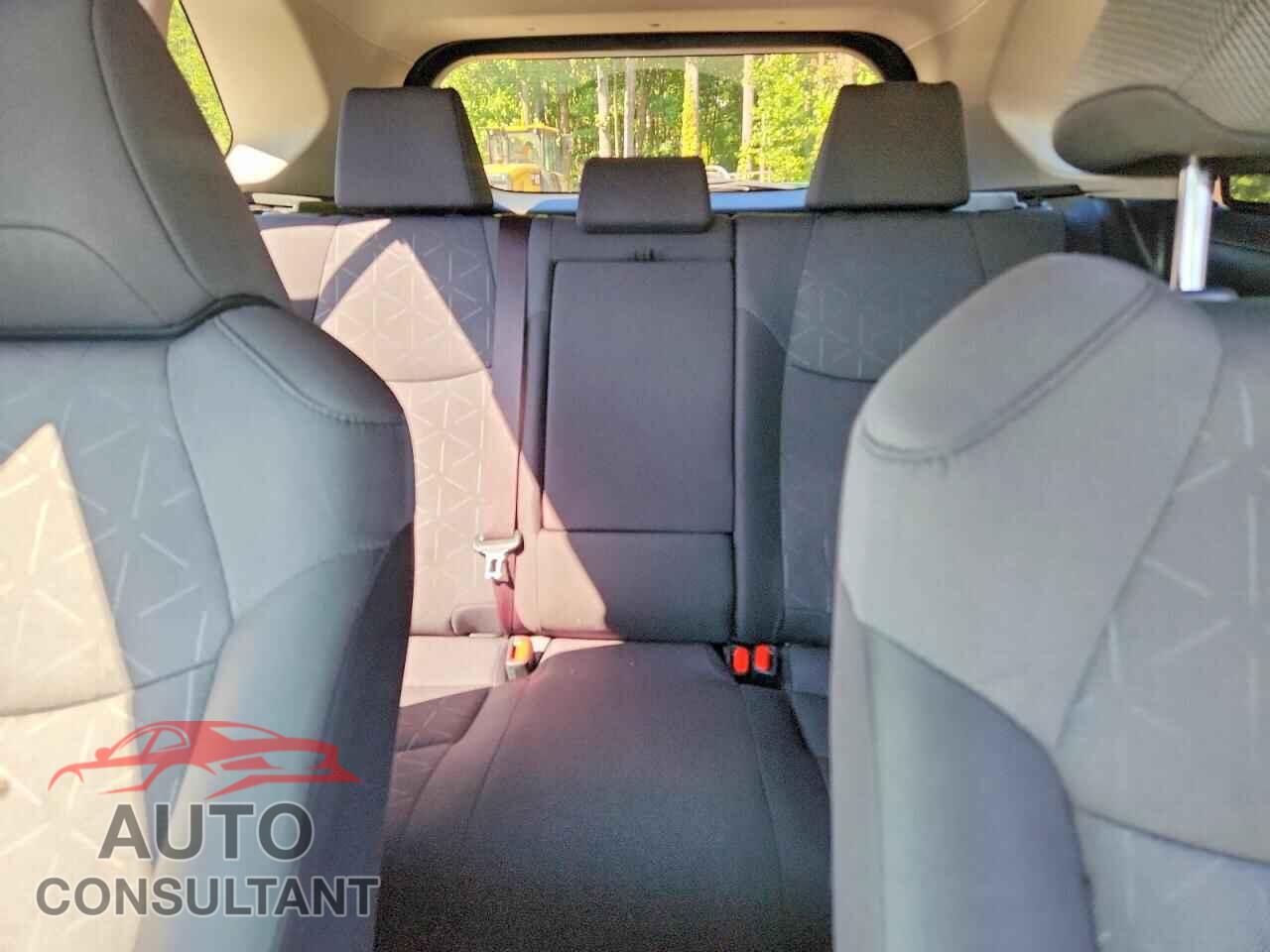 TOYOTA RAV4 2019 - JTMP1RFV2KD013119