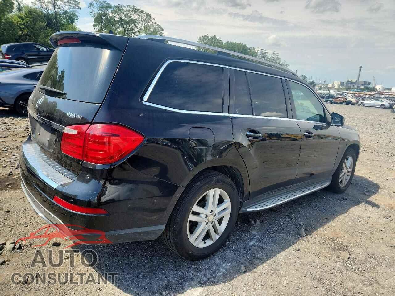 MERCEDES-BENZ GL-CLASS 2013 - 4JGDF7CE7DA105503