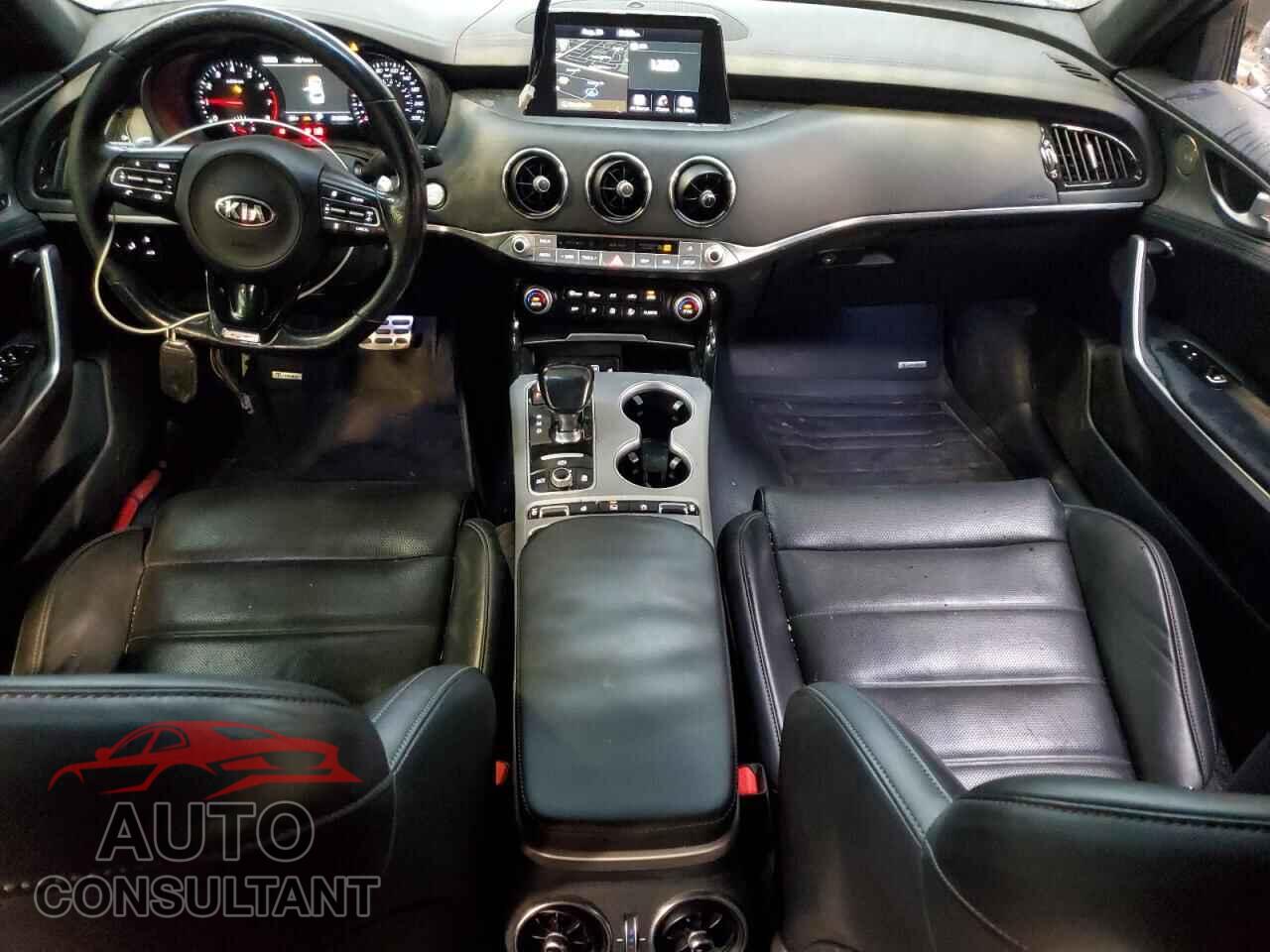 KIA STINGER 2019 - KNAE55LC2K6043293