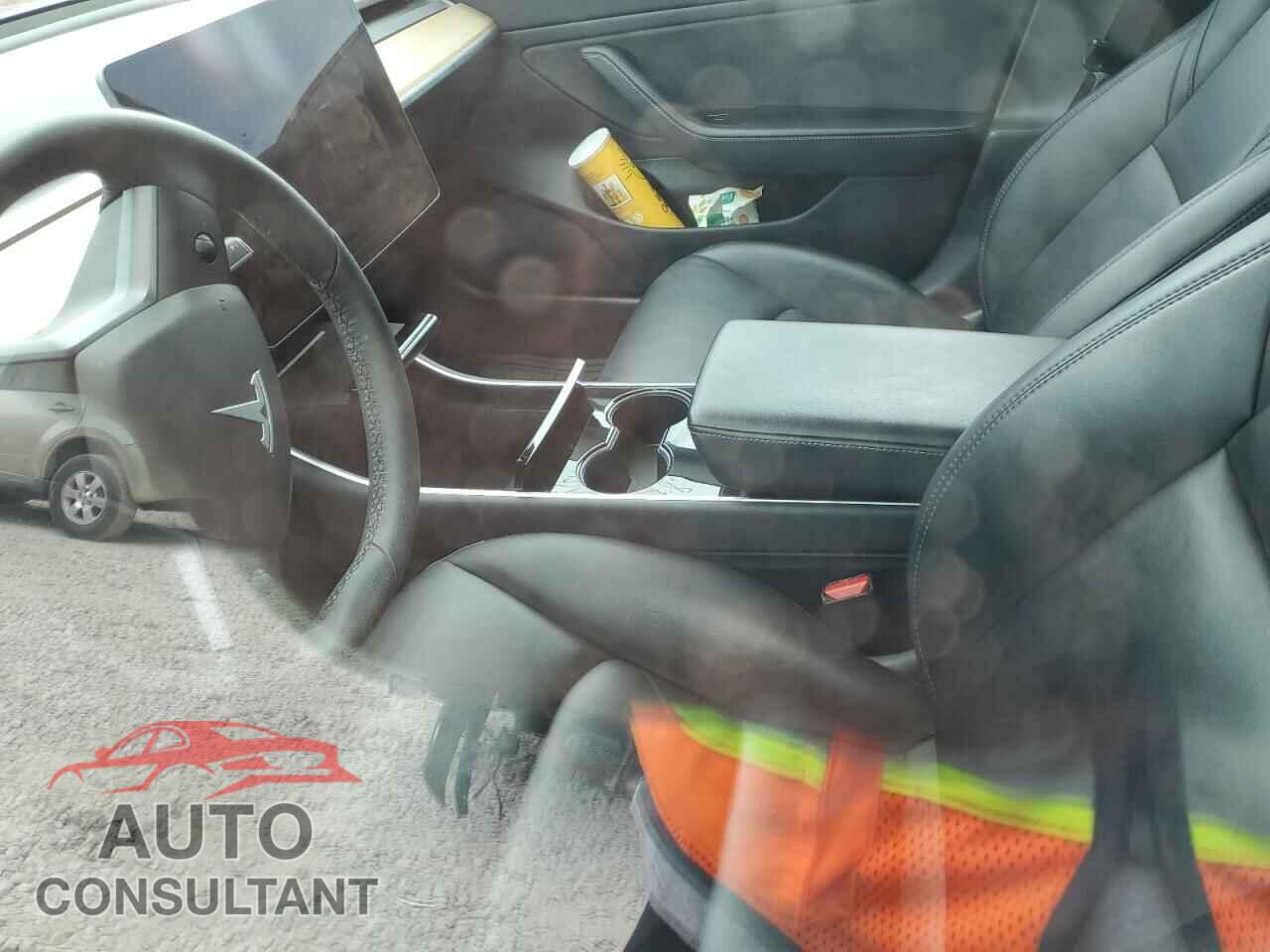 TESLA MODEL 3 2019 - 5YJ3E1EB9KF413277