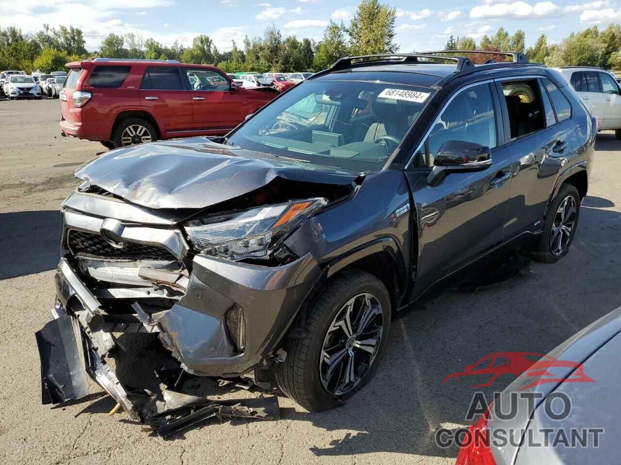 TOYOTA RAV4 2022 - JTMFB3FV3ND095713