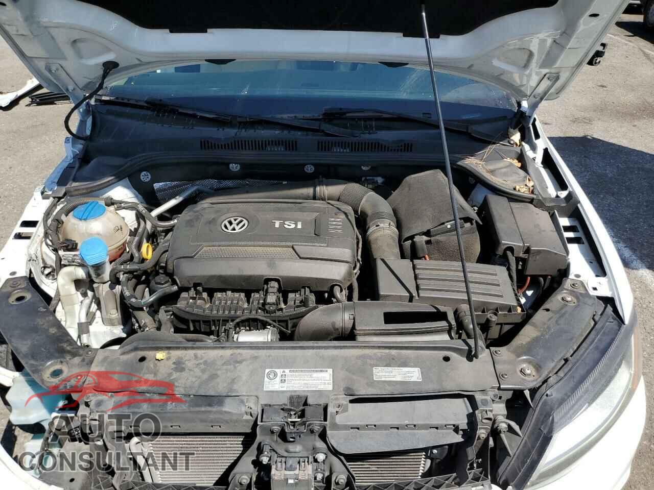 VOLKSWAGEN JETTA 2017 - 3VWL17AJ4HM211167