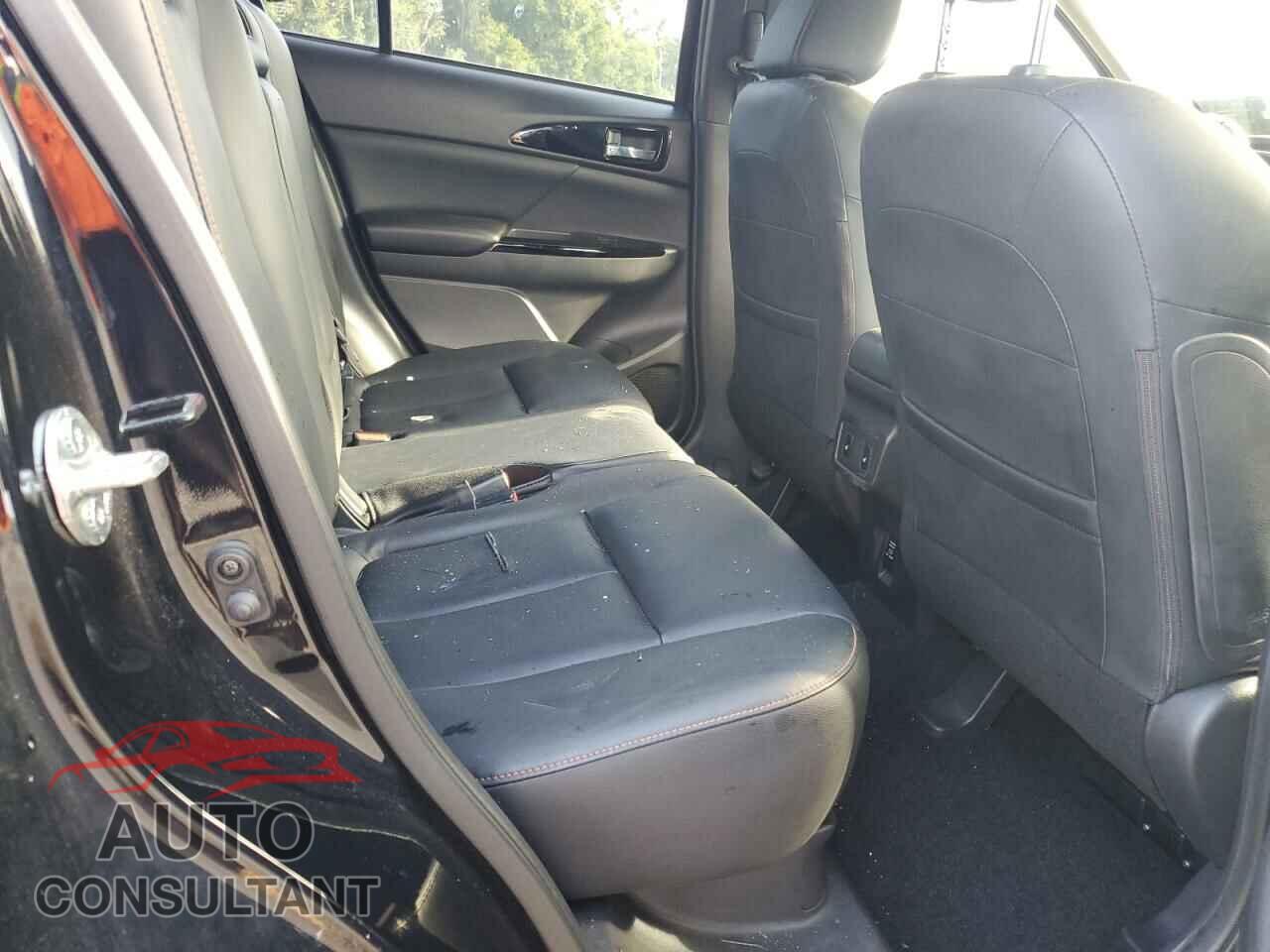 MITSUBISHI ECLIPSE 2018 - JA4AT5AA9JZ051357