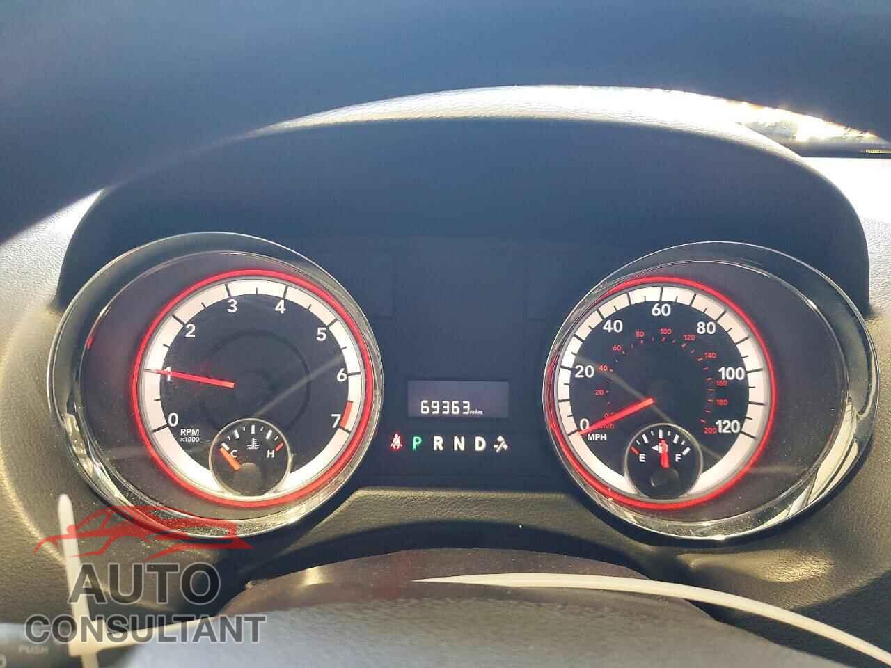 DODGE CARAVAN 2015 - 2C4RDGBG1FR564687