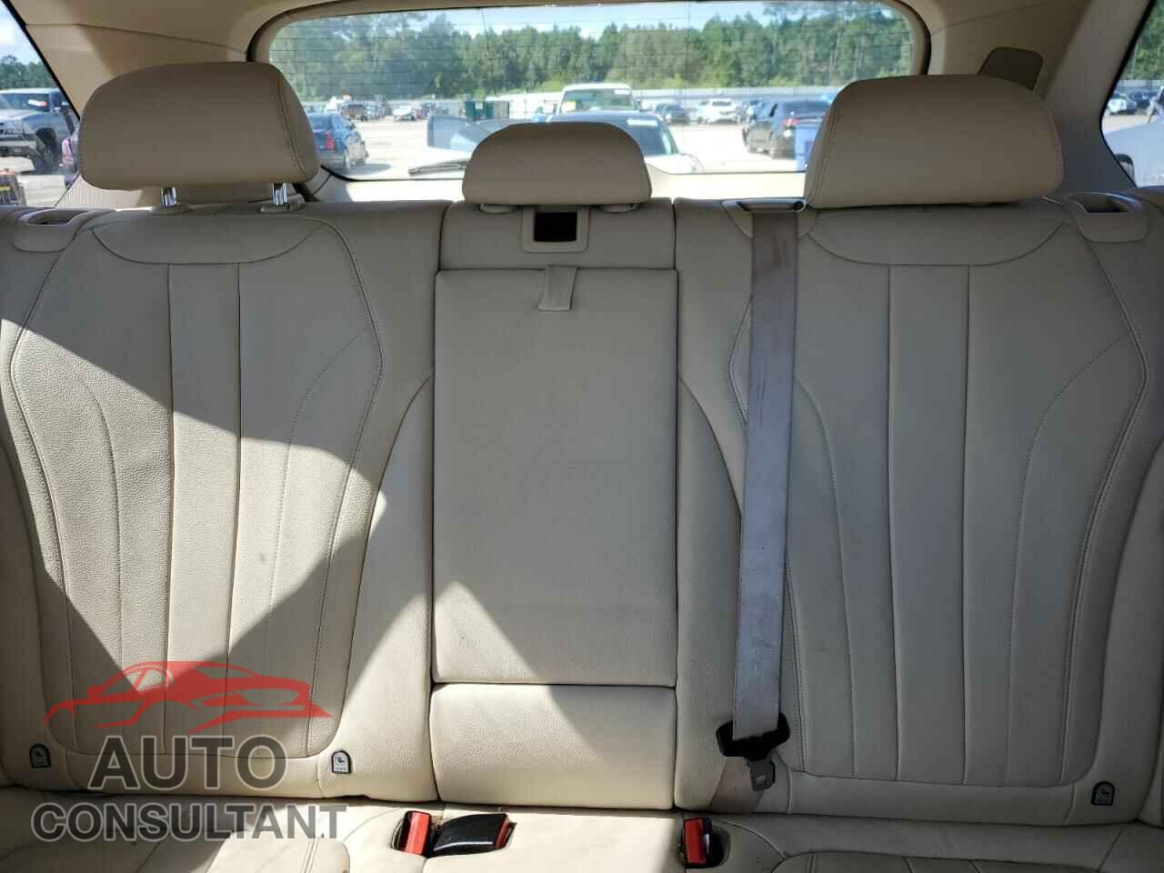 BMW X5 2015 - 5UXKR0C58F0K69912