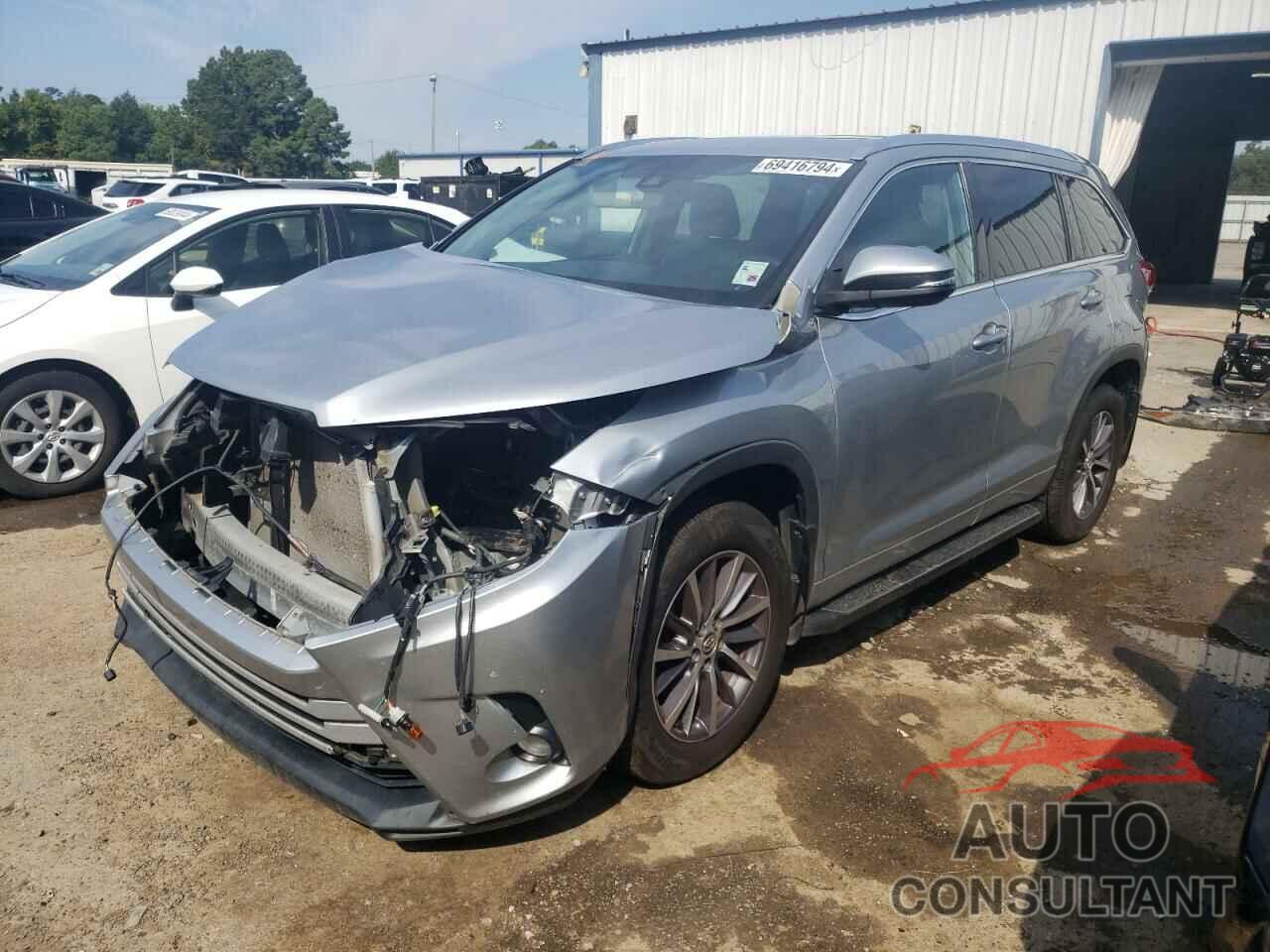 TOYOTA HIGHLANDER 2018 - 5TDKZRFH6JS535610