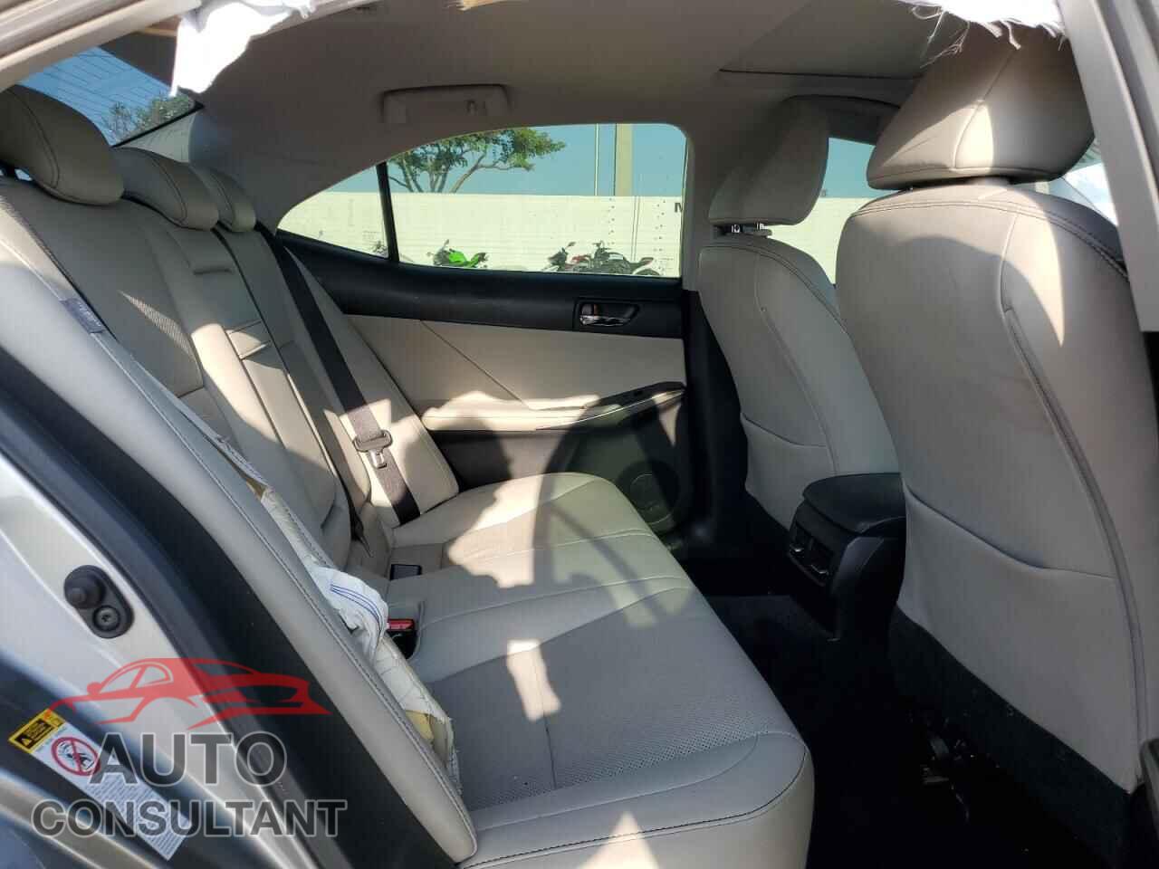 LEXUS IS 2014 - JTHBF1D28E5040571