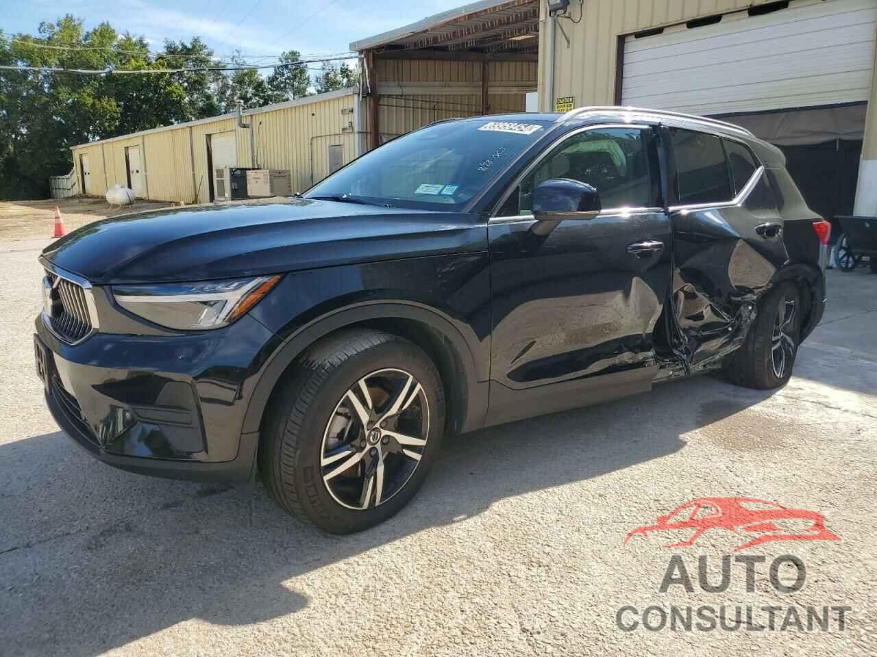 VOLVO XC40 CORE 2024 - YV4L12UK8R2335927