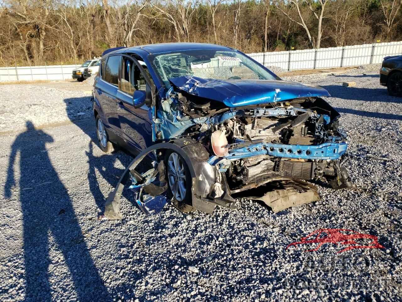 FORD ESCAPE 2017 - 1FMCU9GD6HUB65811