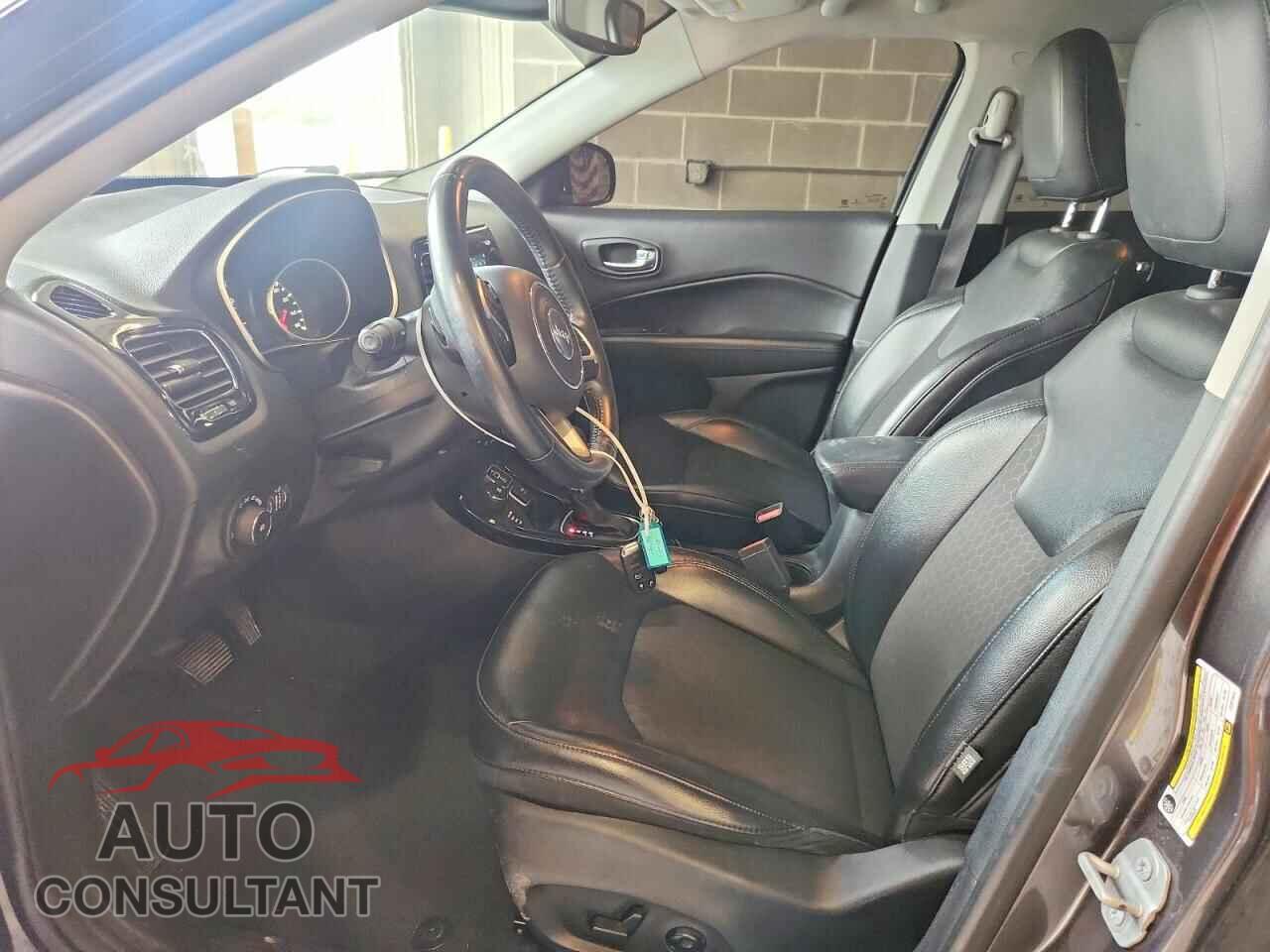 JEEP COMPASS 2018 - 3C4NJDBB1JT337645