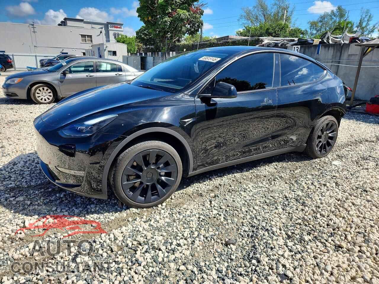 TESLA MODEL Y 2024 - 7SAYGDED3RF092465