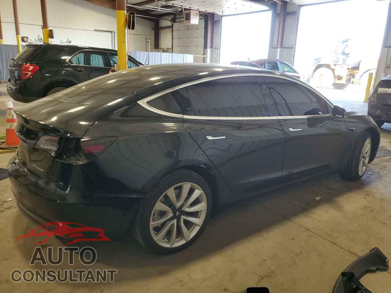 TESLA MODEL 3 2018 - 5YJ3E1EB5JF086584