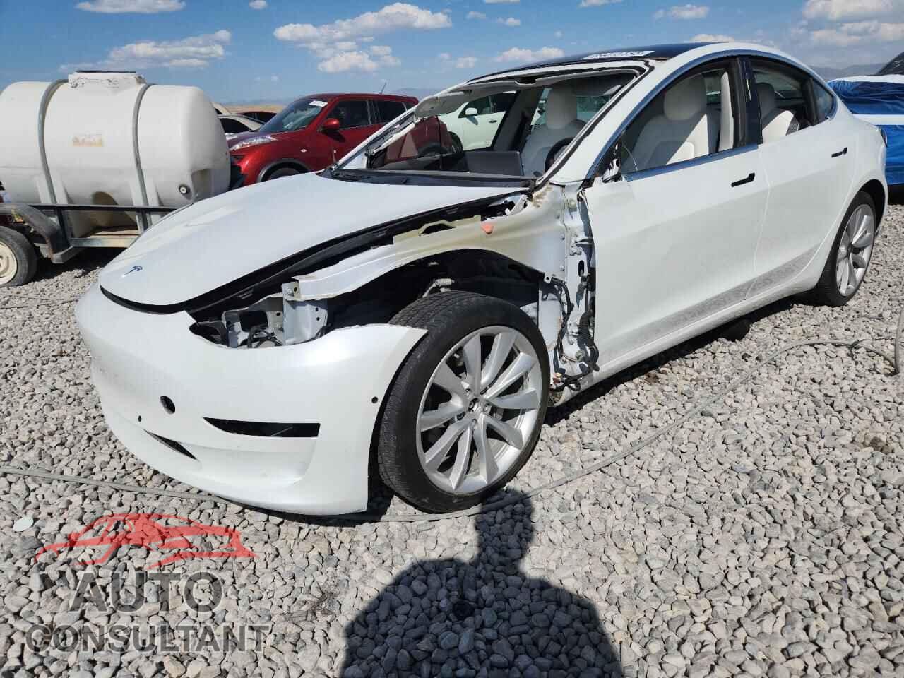 TESLA MODEL 3 2020 - 5YJ3E1EB2LF808323