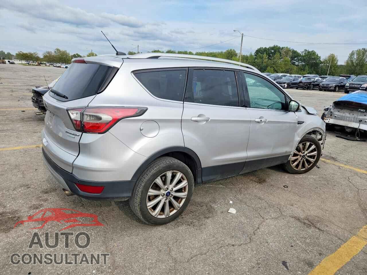 FORD ESCAPE 2017 - 1FMCU0J95HUB31293