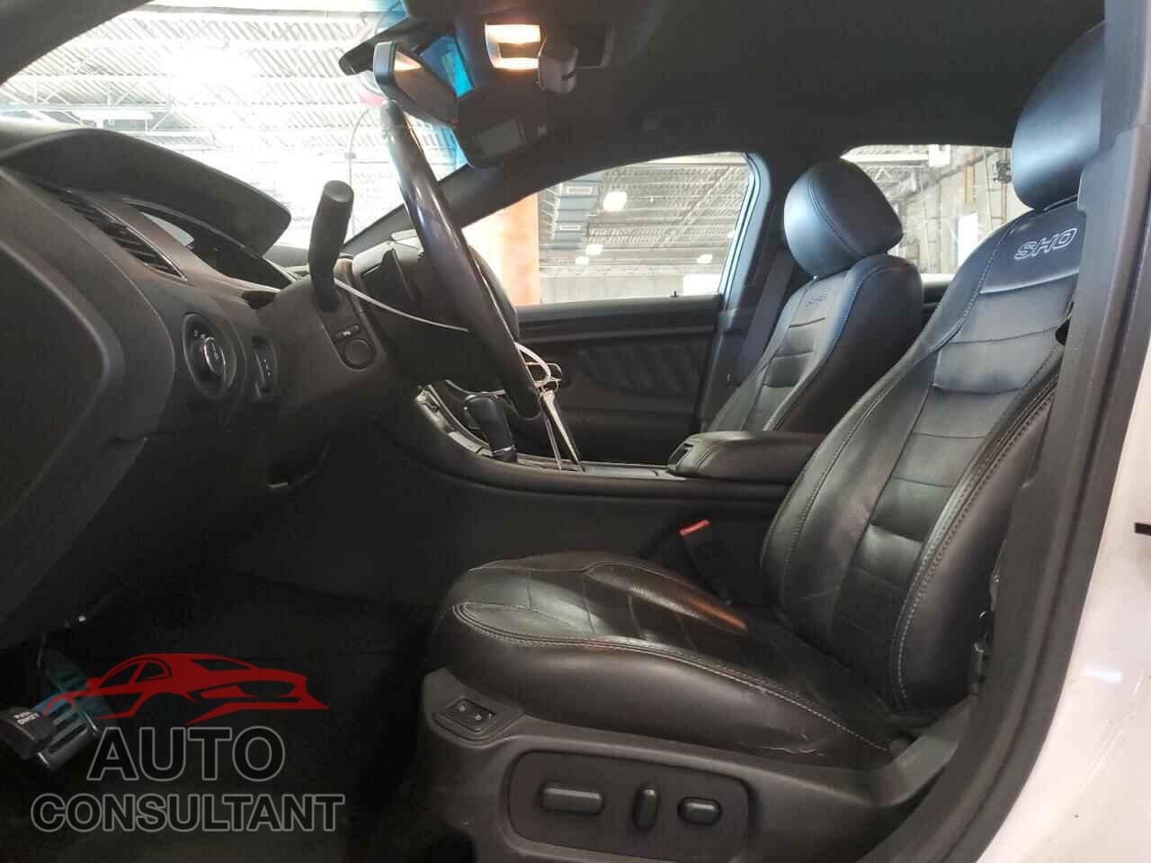 FORD TAURUS 2016 - 1FAHP2KT4GG141002
