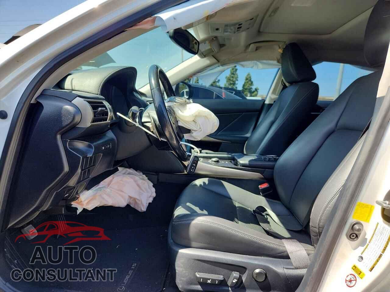 LEXUS IS 2016 - JTHBA1D28G5011251