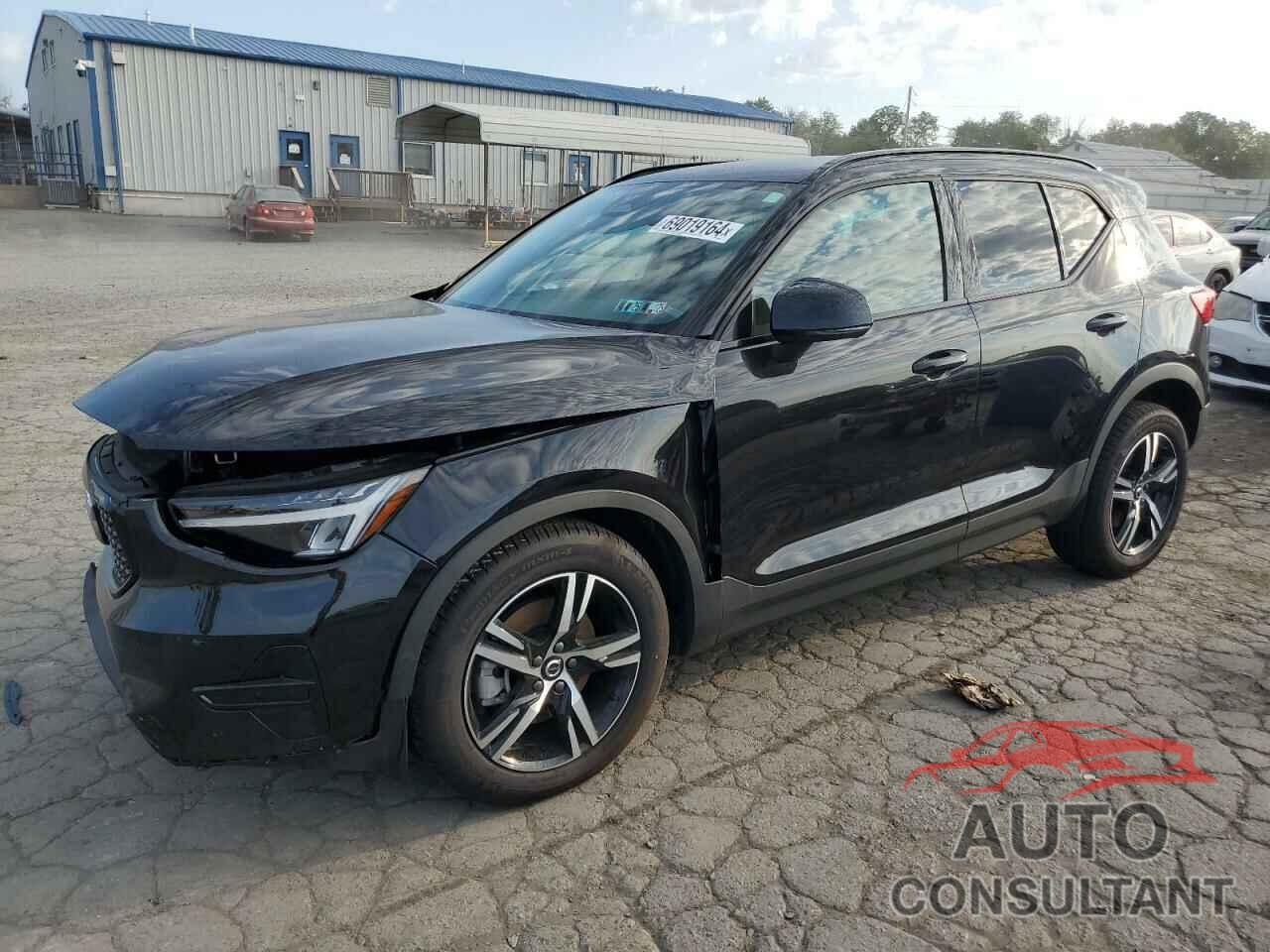 VOLVO XC40 CORE 2024 - YV4L12UK5R2356380