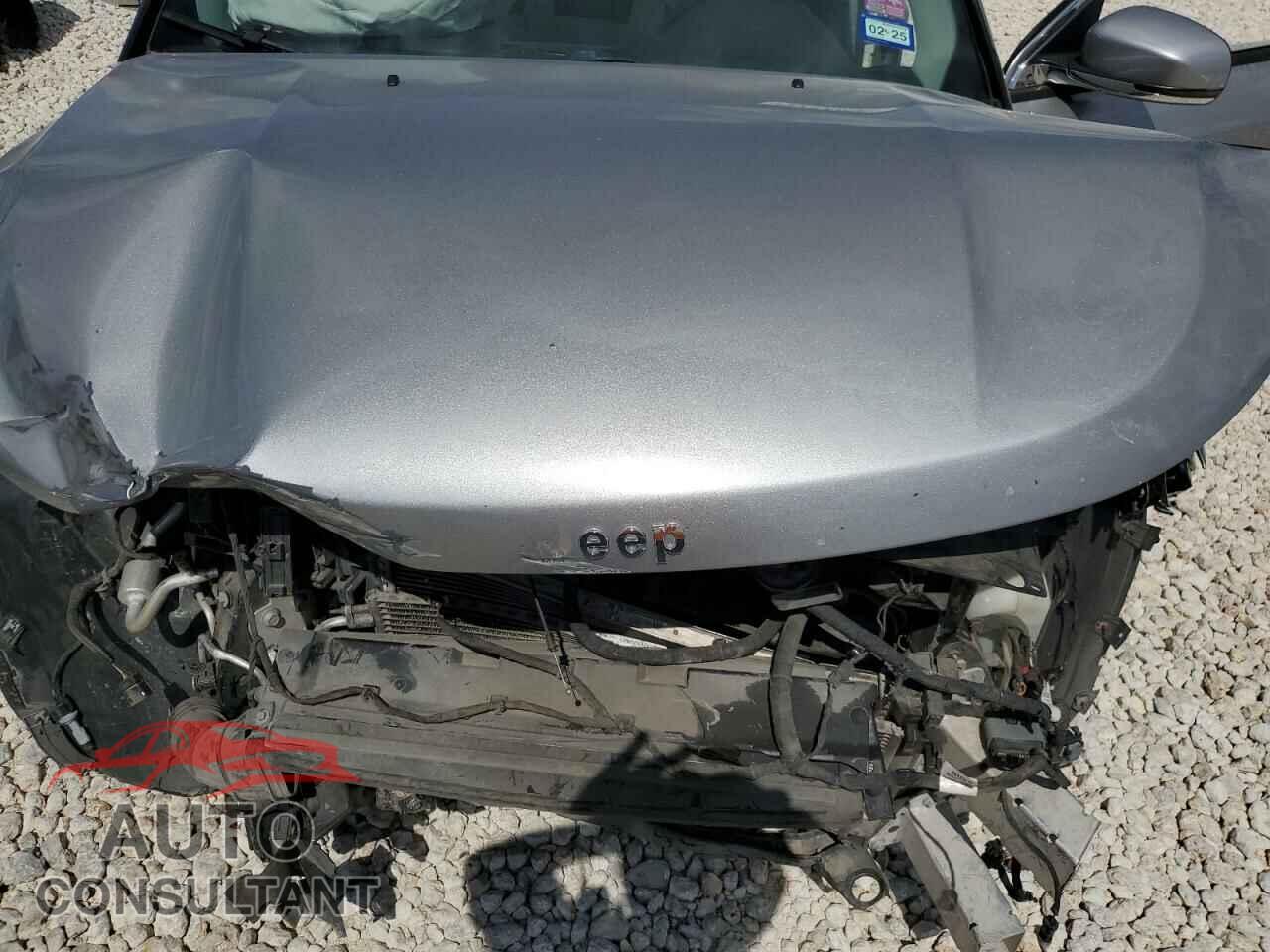 JEEP COMPASS 2019 - 3C4NJCCB6KT755421