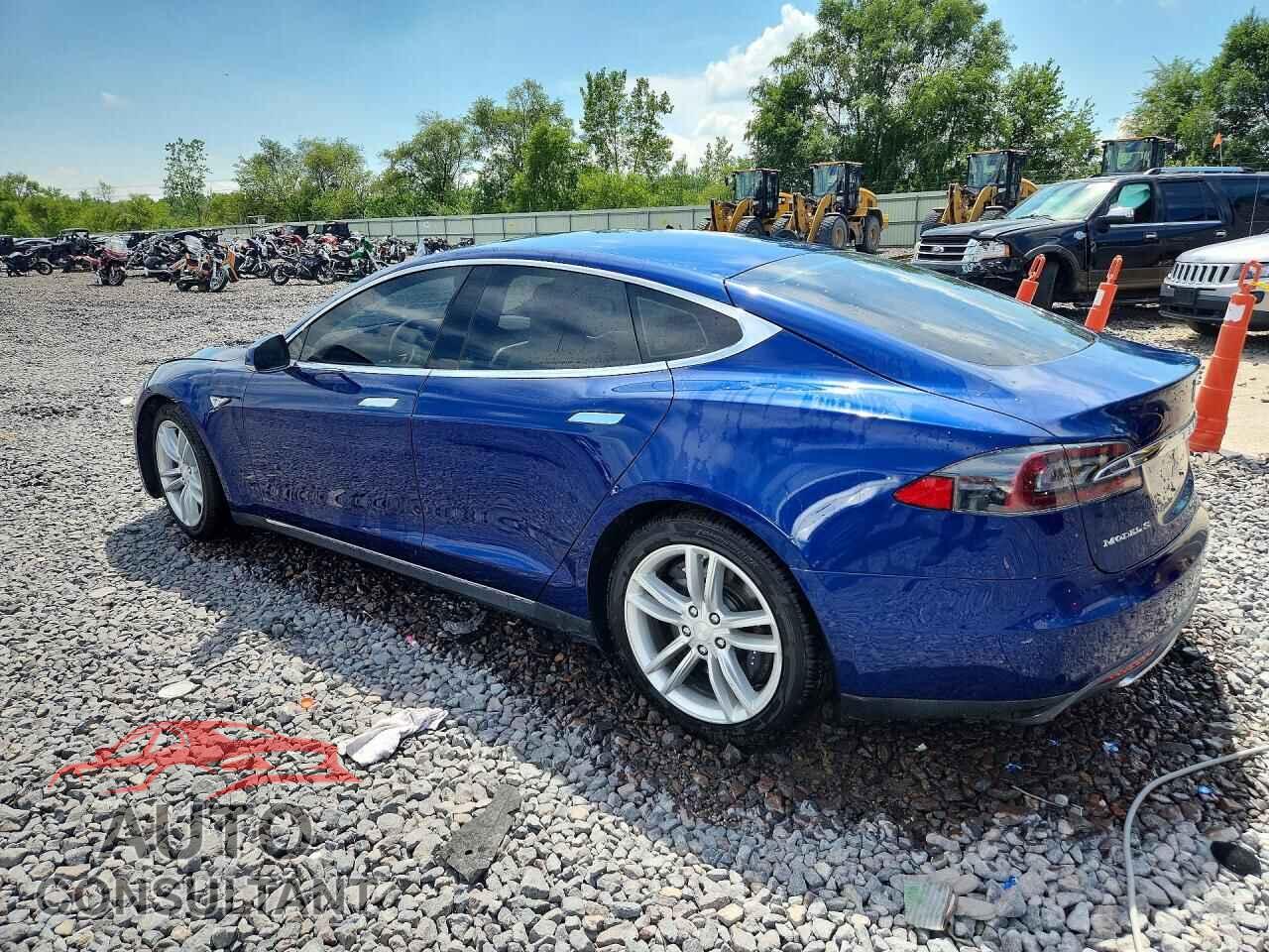 TESLA MODEL S 2015 - 5YJSA1E29FF112327